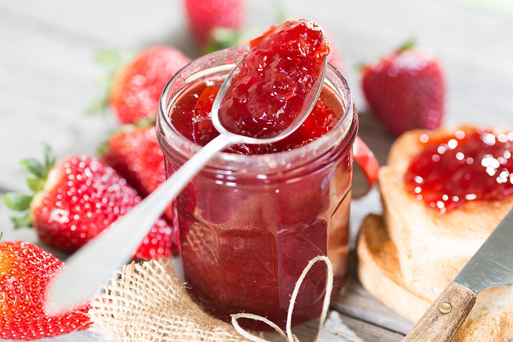 Quick 15-Minute Strawberry Peach Jam: No Pectin Recipe